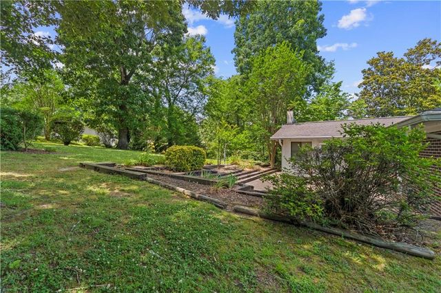 204 Sherwood Drive, Calhoun, GA 30701