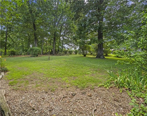 204 Sherwood Drive, Calhoun, GA 30701