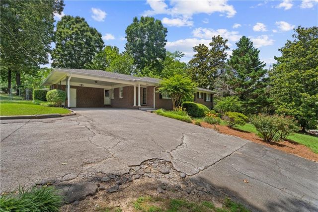 204 Sherwood Drive, Calhoun, GA 30701
