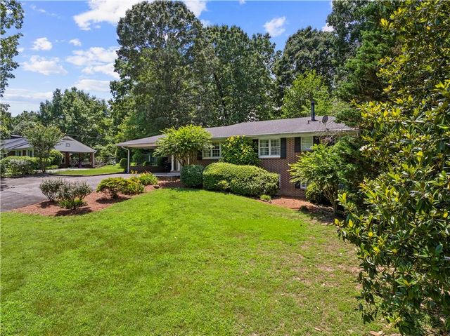 204 Sherwood Drive, Calhoun, GA 30701