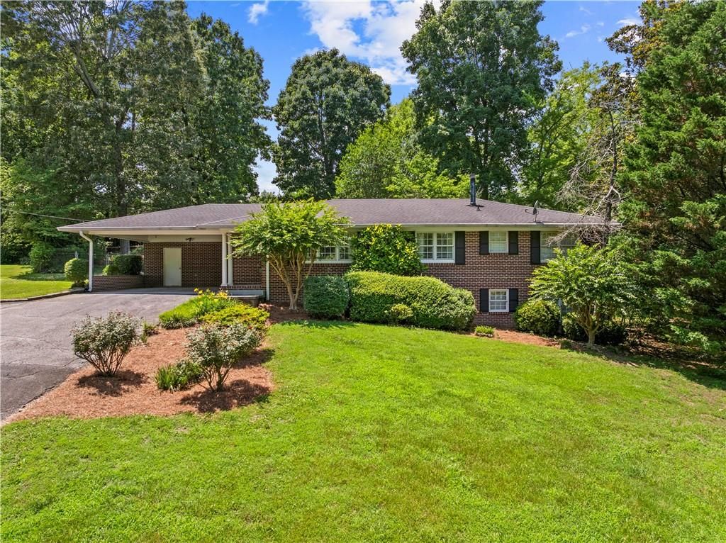 204 Sherwood Drive, Calhoun, GA 30701