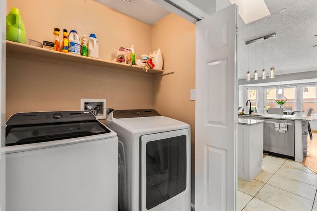 7200 Grange Avenue NW, Albuquerque, NM 87120