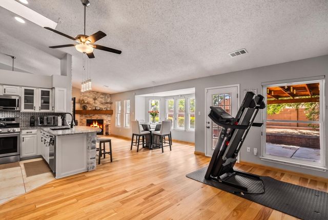 7200 Grange Avenue NW, Albuquerque, NM 87120