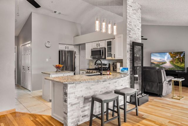 7200 Grange Avenue NW, Albuquerque, NM 87120