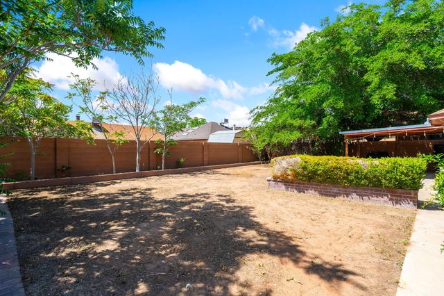 7200 Grange Avenue NW, Albuquerque, NM 87120