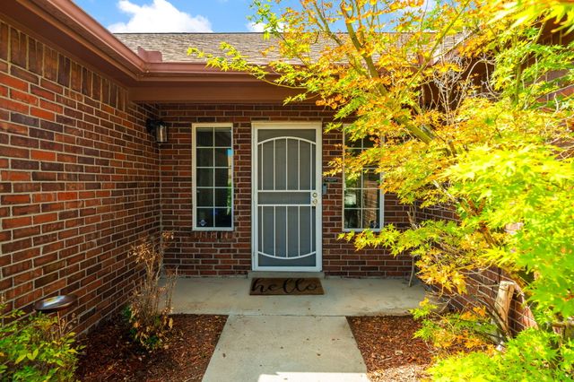 7200 Grange Avenue NW, Albuquerque, NM 87120