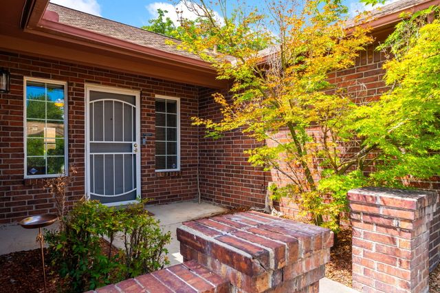 7200 Grange Avenue NW, Albuquerque, NM 87120