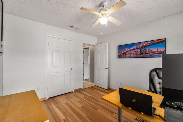 7200 Grange Avenue NW, Albuquerque, NM 87120
