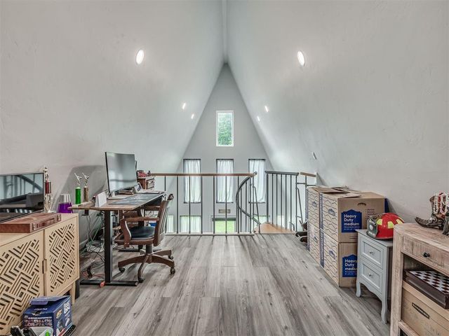 9001 S Coltrane Road, Guthrie, OK 73044