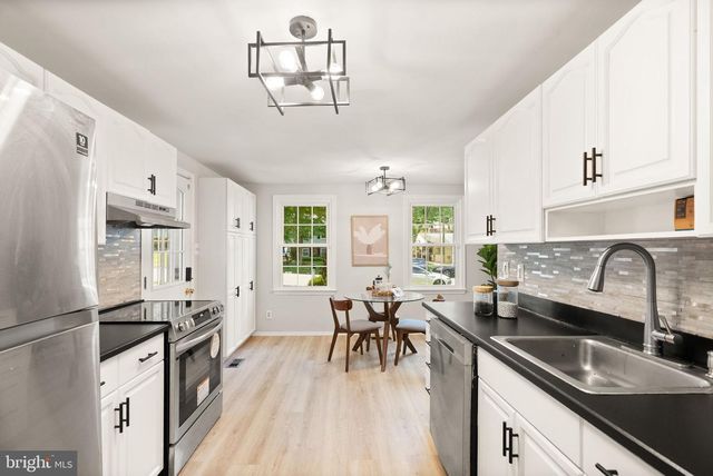5141 BRADFIELD DR, Annandale, VA 22003