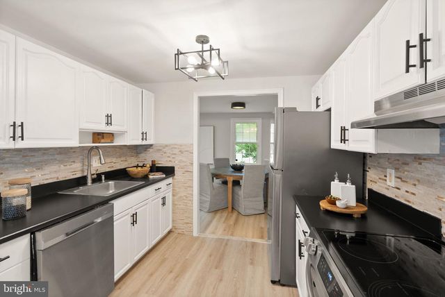 5141 BRADFIELD DR, Annandale, VA 22003