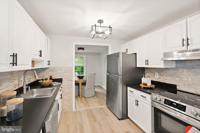 5141 BRADFIELD DR, Annandale, VA 22003