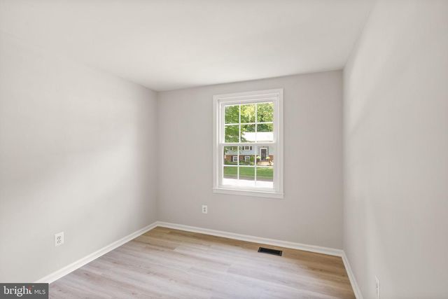 5141 BRADFIELD DR, Annandale, VA 22003