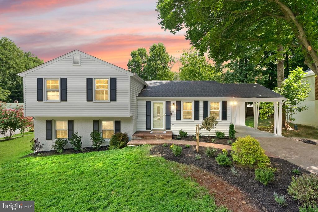 5141 BRADFIELD DR, Annandale, VA 22003