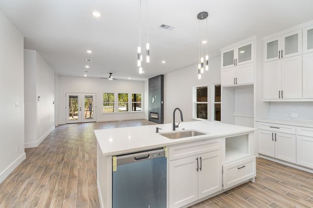 116 Oakwood Drive, Trinidad, TX 75163