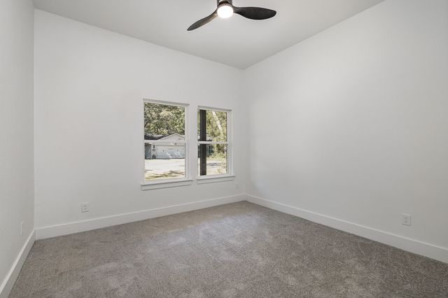 116 Oakwood Drive, Trinidad, TX 75163