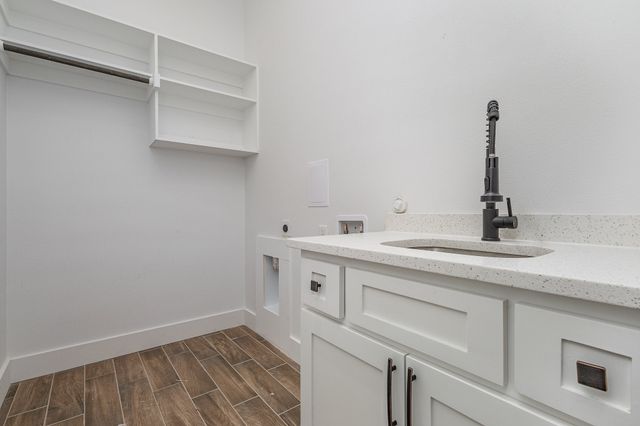 116 Oakwood Drive, Trinidad, TX 75163