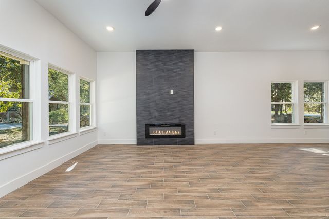 116 Oakwood Drive, Trinidad, TX 75163