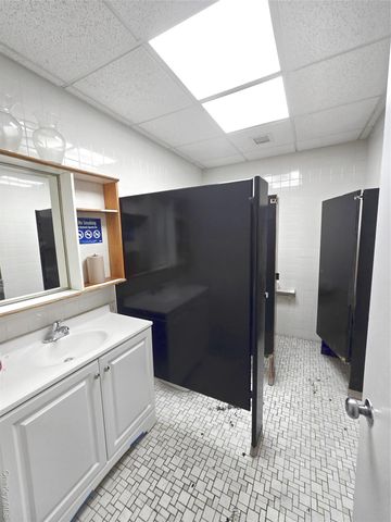 24-11 41st Avenue, Long Island City, NY 11101