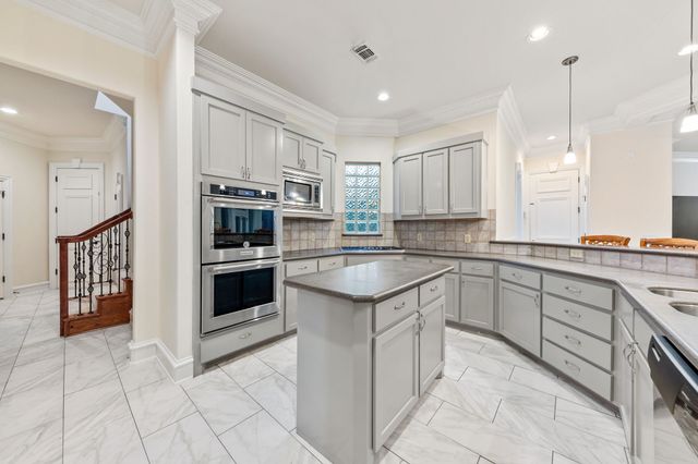 1202 Regents Park Court, Desoto, TX 75115