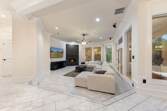 1202 Regents Park Court, Desoto, TX 75115