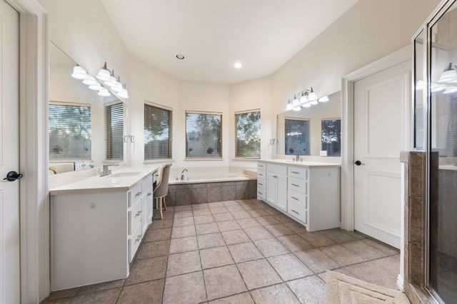 1202 Regents Park Court, Desoto, TX 75115