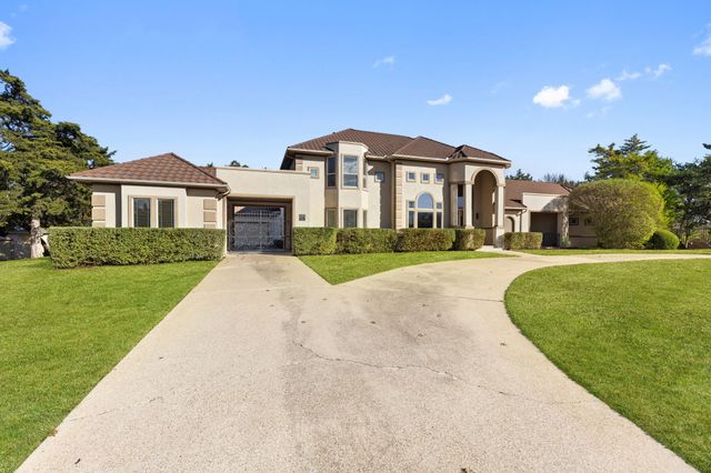 1202 Regents Park Court, Desoto, TX 75115