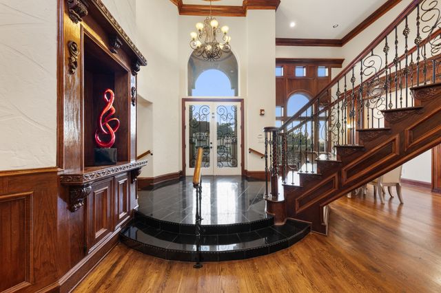 1202 Regents Park Court, Desoto, TX 75115