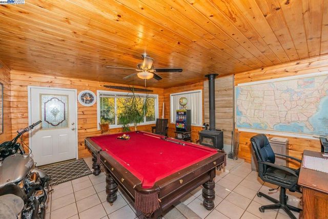 56 Horseshoe Ln., Weaverville, CA 96093