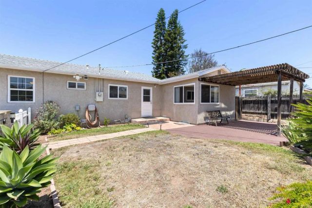 2319 Charles Way, El Cajon, CA 92020