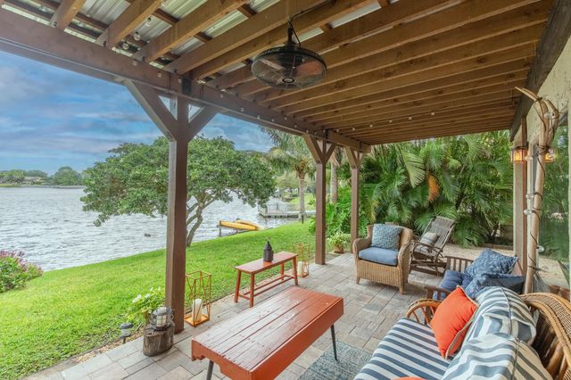 1734 Harborside Circle, Wellington, FL 33414