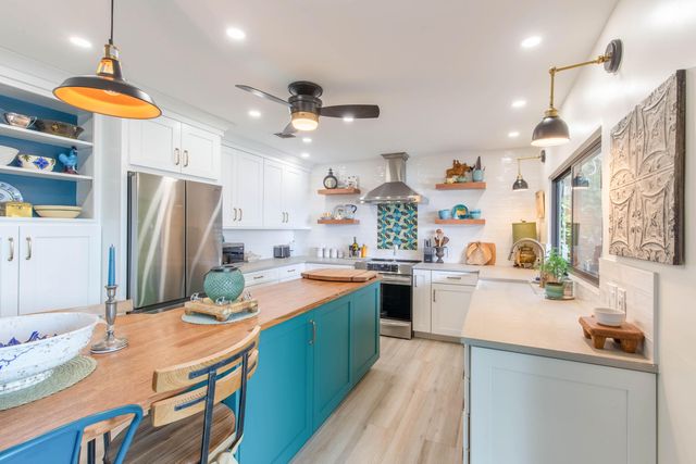 1734 Harborside Circle, Wellington, FL 33414