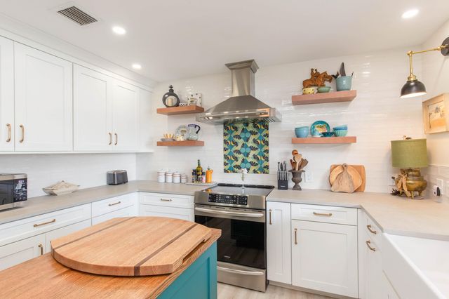 1734 Harborside Circle, Wellington, FL 33414