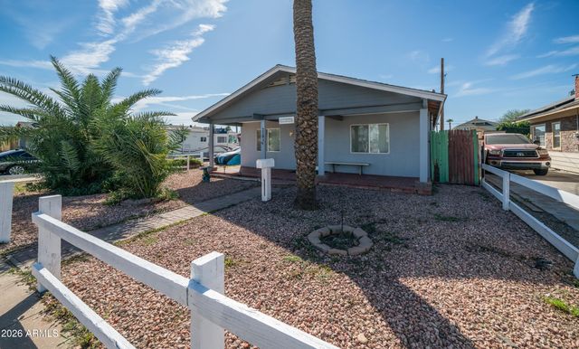 2209 W ADAMS Street, Phoenix, AZ 85009