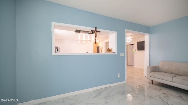 2209 W ADAMS Street, Phoenix, AZ 85009