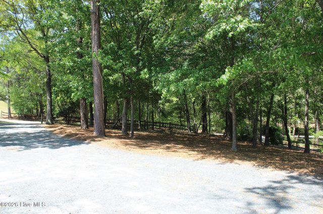 139 Pleasant View Lane, West End, NC 27376