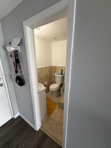 9390 W Flagler St 206C, Miami, FL 33174