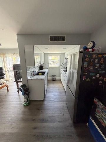 9390 W Flagler St 206C, Miami, FL 33174