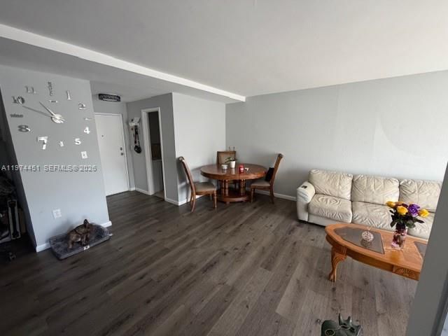 9390 W Flagler St 206C, Miami, FL 33174