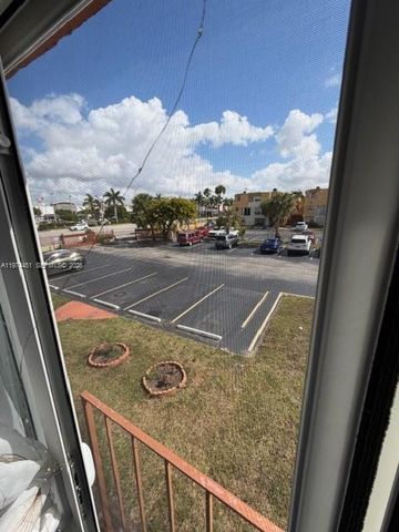 9390 W Flagler St 206C, Miami, FL 33174