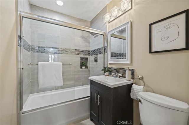 13573 Eldridge, Sylmar, CA 91342