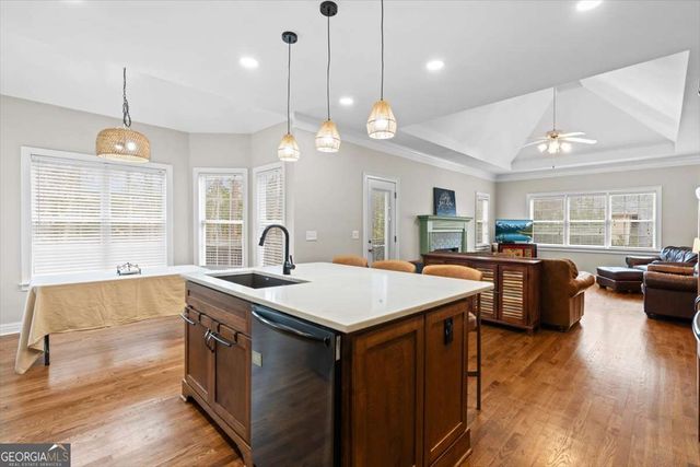 4457 Cavallon Way NW, Acworth, GA 30101