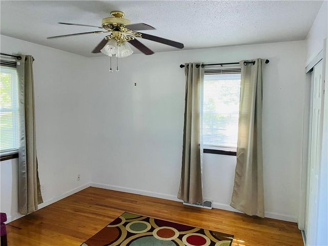 2500 Broadway Terrace, Leavenworth, KS 66048