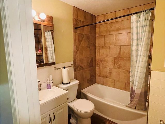 2500 Broadway Terrace, Leavenworth, KS 66048