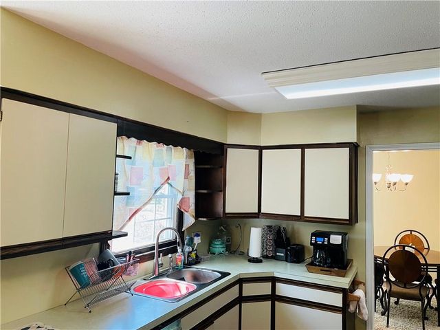 2500 Broadway Terrace, Leavenworth, KS 66048