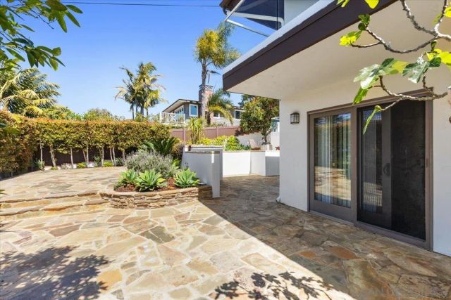 1141 Luneta Drive, Del Mar, CA 92014