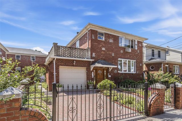 151-80 17th Road, Whitestone, NY 11357