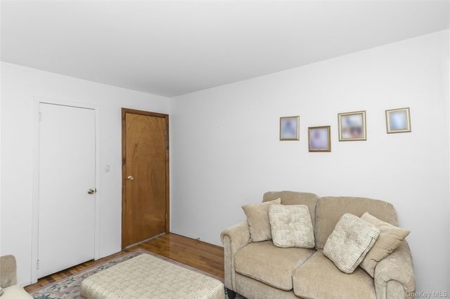 151-80 17th Road, Whitestone, NY 11357
