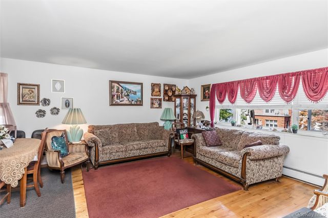 151-80 17th Road, Whitestone, NY 11357