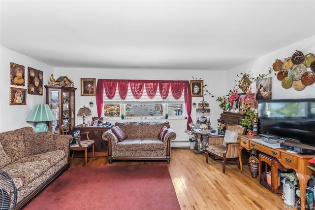 151-80 17th Road, Whitestone, NY 11357